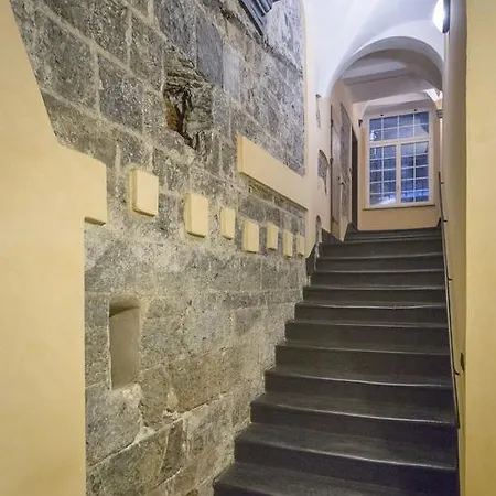 Appartement With The Genoeses